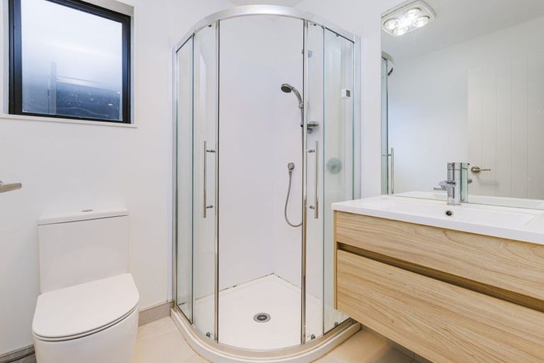 Photo of property in 19 Farmland Road, Papakura, 2110