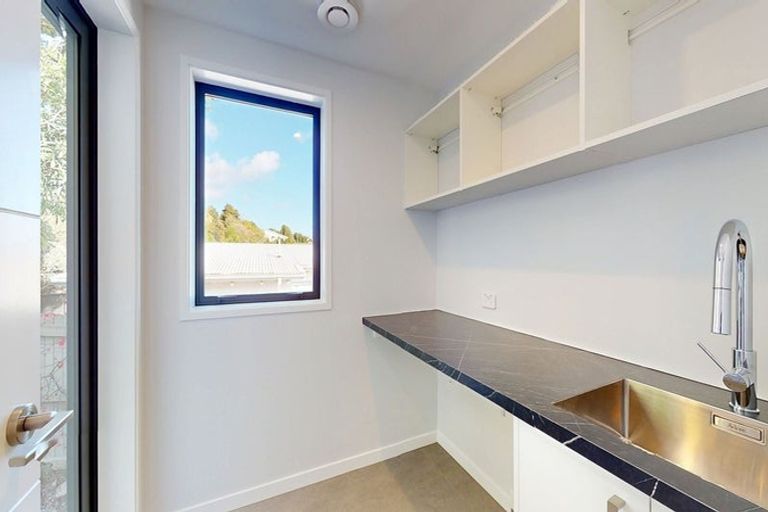 Photo of property in 39 Kotare Street, Waikanae, 5036