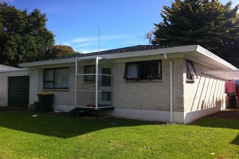 Photo of property in 77a Russell Road, Manurewa, Auckland, 2102