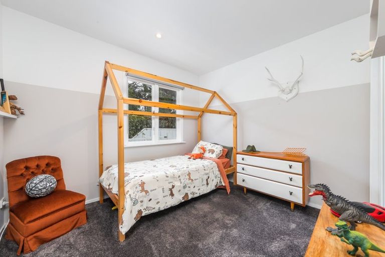 Photo of property in 10 Zealandia Road, Manly, Whangaparaoa, 0930