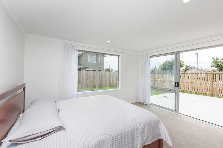 Photo of property in 97 Popokatea Drive, Takanini, 2112