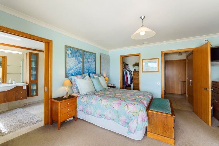 Photo of property in 101 Forest Lakes Road, Otaki, 5583