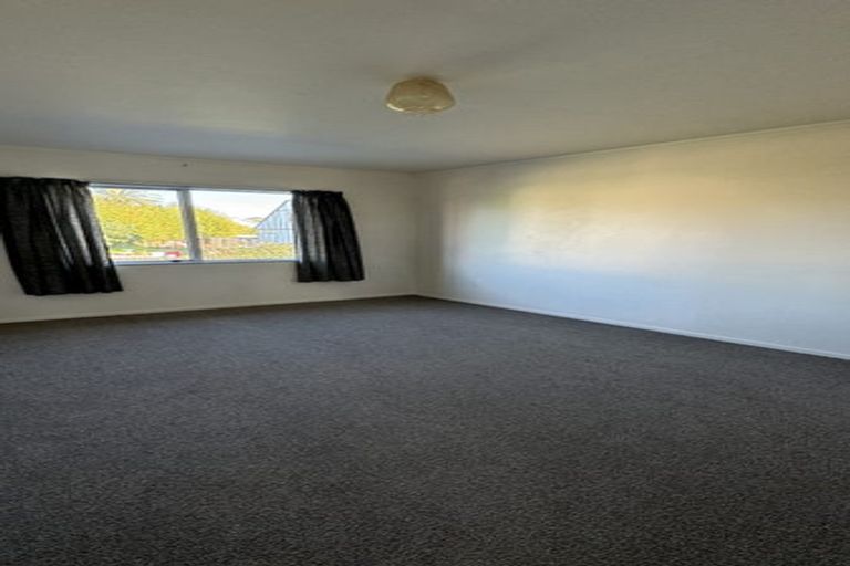 Photo of property in 1/39 Seabrook Avenue, New Lynn, Auckland, 0600