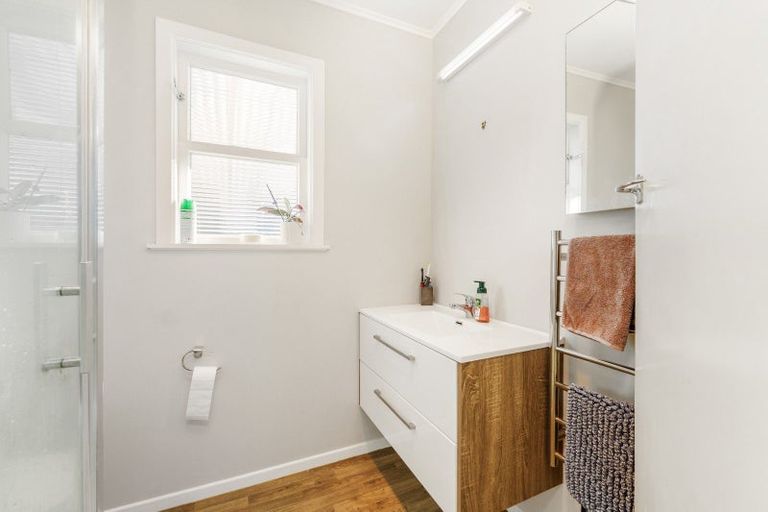 Photo of property in 24 Queen Street, Feilding, 4702