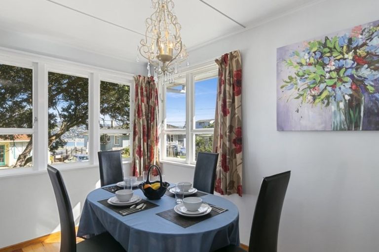 Photo of property in 9 Ahuriri Street, Strathmore Park, Wellington, 6022