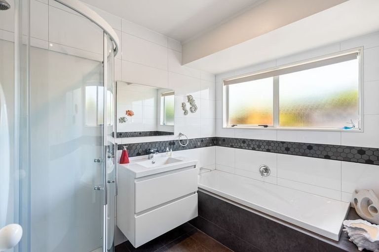 Photo of property in 11 Murray Court, Paraparaumu Beach, Paraparaumu, 5032