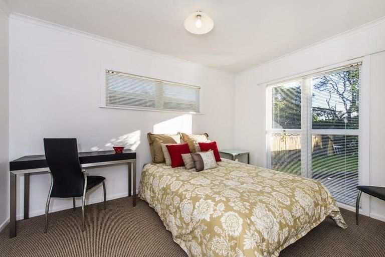Photo of property in 2/19 Thatcher Street, Mission Bay, Auckland, 1071