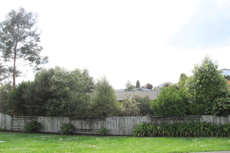 Photo of property in 22 Capricorn Place, Kawaha Point, Rotorua, 3010