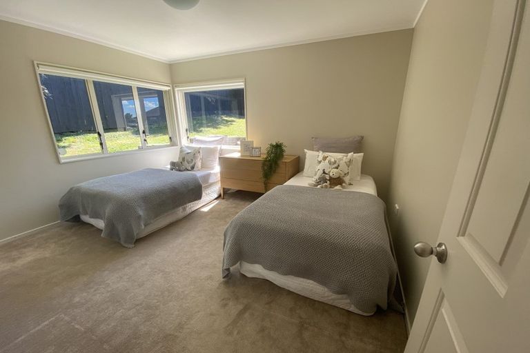 Photo of property in 16 Ryden Place, Glen Eden, Auckland, 0602