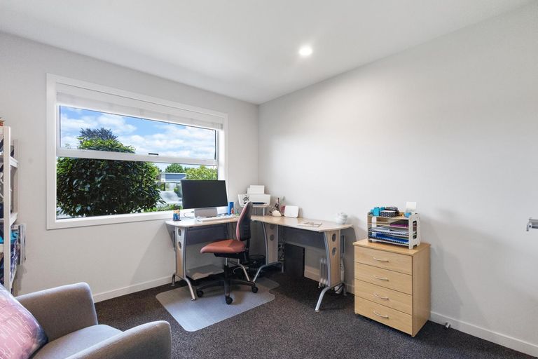 Photo of property in 16 Lilac Close, Cambridge, 3434