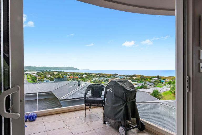 Photo of property in 2/508 Seaforth Road, Bowentown, Waihi Beach, 3177