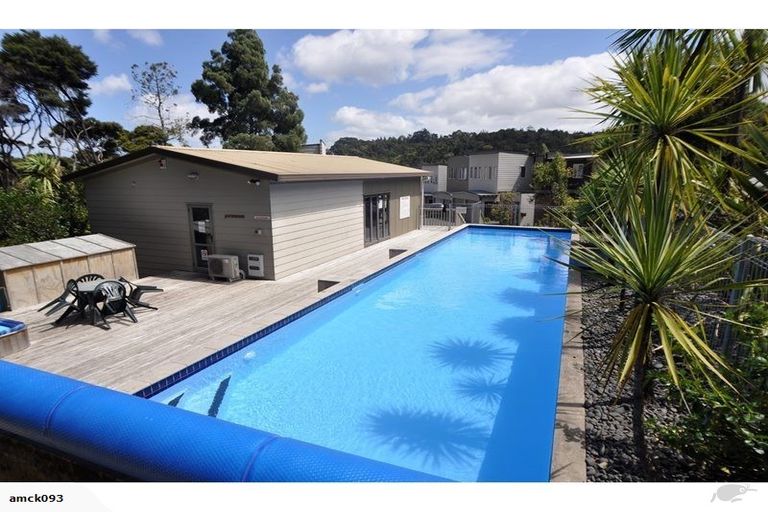 Photo of property in 1/206 Manuka Road, Bayview, Auckland, 0629