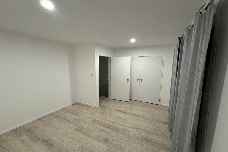Photo of property in Lakeview Terrace, 19/14 Ambrico Place, New Lynn, Auckland, 0600