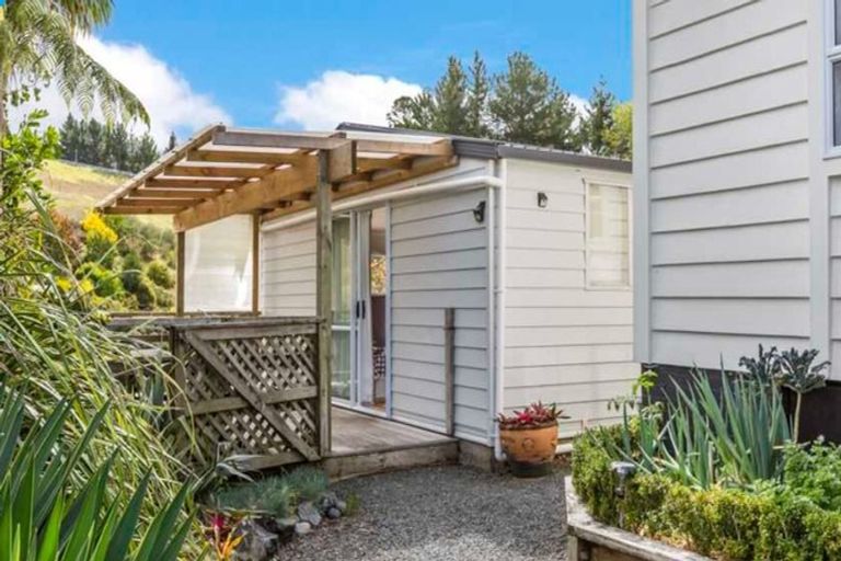 Photo of property in 124 Mahurangi East Road, Snells Beach, 0920