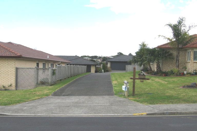 Photo of property in 36 Ruze Vida Drive, Massey, Auckland, 0614