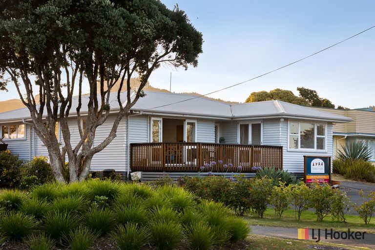 Photo of property in 44 Dillon Street, Waihi Beach, 3611
