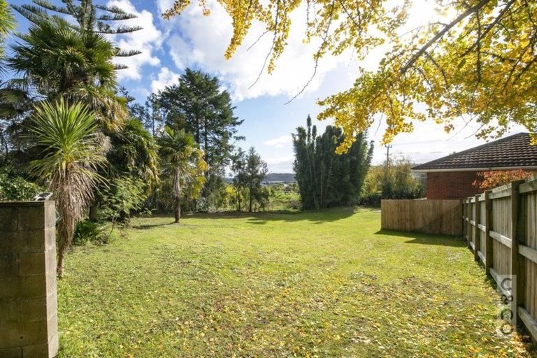 Photo of property in 407a Main Road, Huapai, Kumeu, 0810
