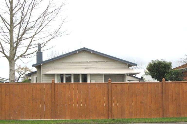 Photo of property in 415 Lascelles Street, Saint Leonards, Hastings, 4120