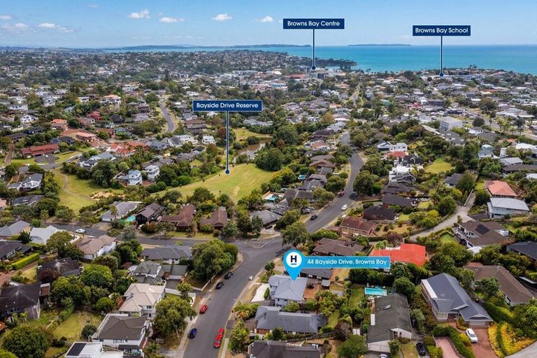 Photo of property in 44 Bayside Drive, Browns Bay, Auckland, 0630