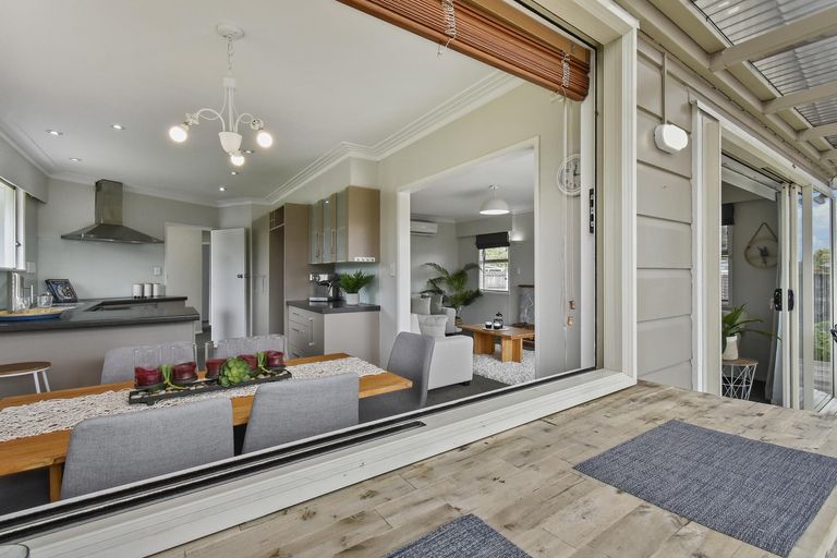 Photo of property in 100 Fitzroy Street, Papatoetoe, Auckland, 2104