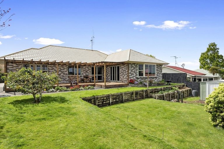 Photo of property in 1 Lynbrae Court, Nawton, Hamilton, 3200