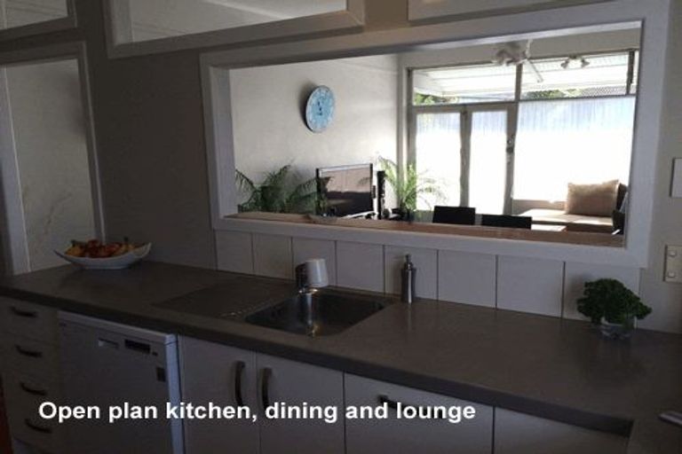 Photo of property in 11 Tane Street, New Lynn, Auckland, 0600
