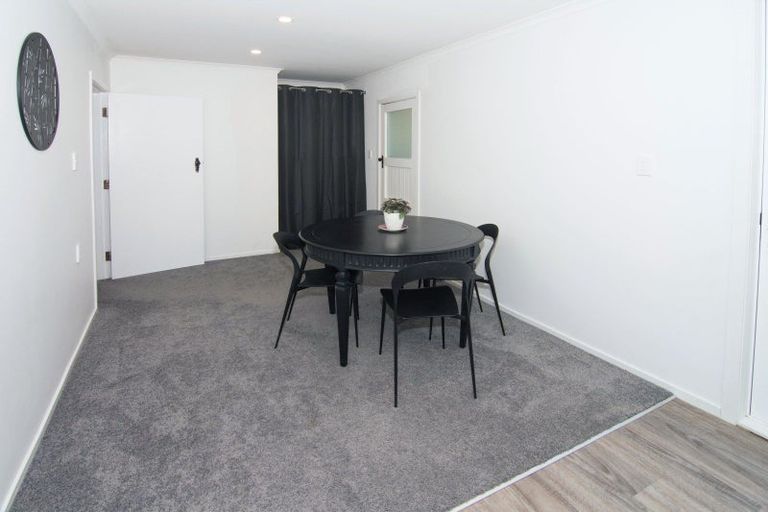 Photo of property in 14 Diamond Street, Carterton, 5713