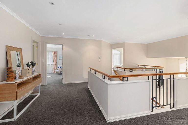 Photo of property in 19 Waverton Terrace, Churton Park, Wellington, 6037