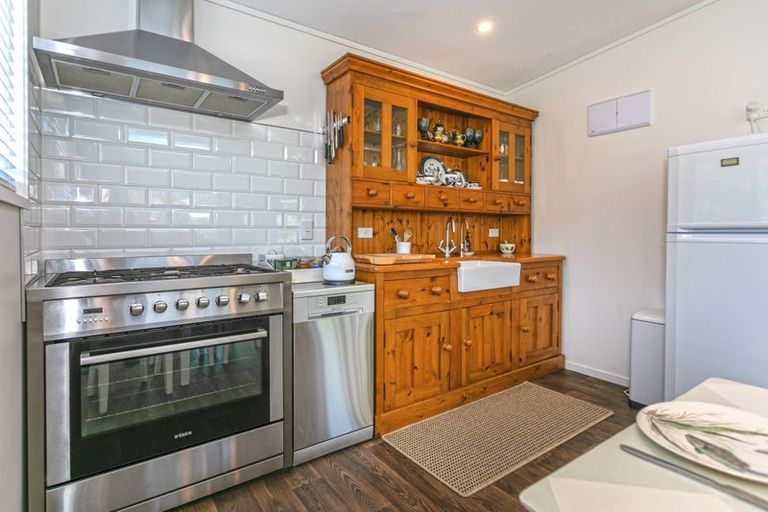 Photo of property in 1090 Rings Road, Coromandel, 3506