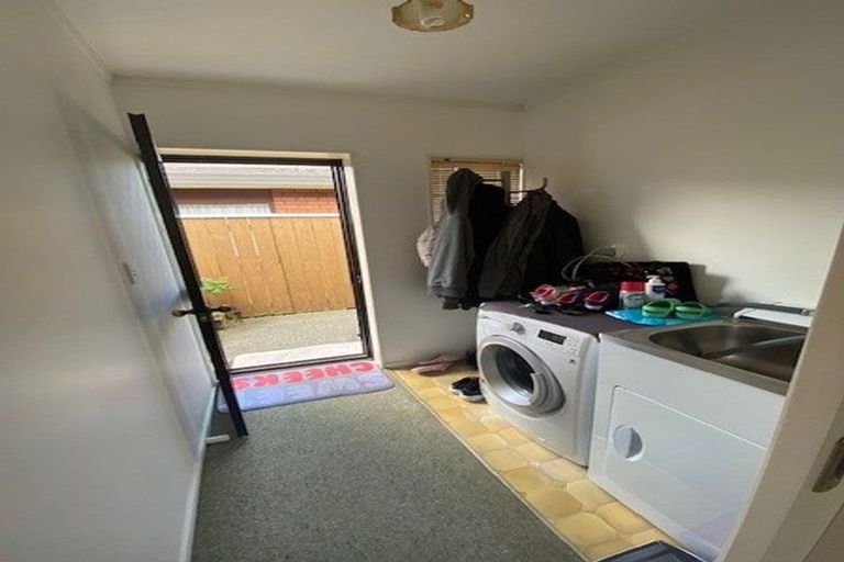 Photo of property in 2/37 Bauchop Road, Waterloo, Lower Hutt, 5011