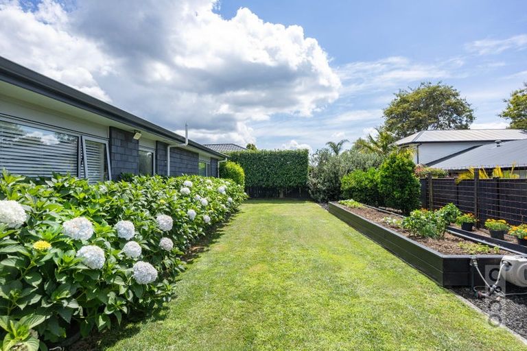 Photo of property in 9 Pohutukawa Parade, Riverhead, 0820