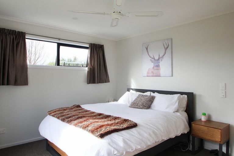 Photo of property in 28 Grove Avenue, Weston, Oamaru, 9401