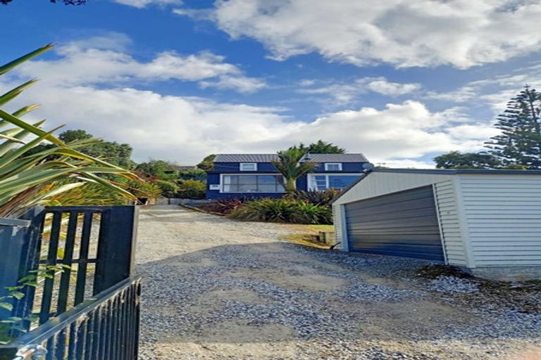 Photo of property in 17 Queen Street, Brighton, Dunedin, 9035