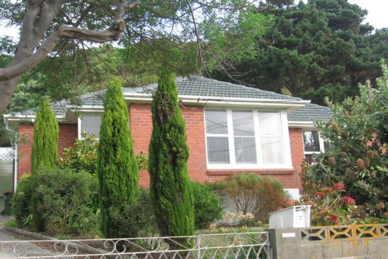 Photo of property in 77 Raukawa Street, Strathmore Park, Wellington, 6022