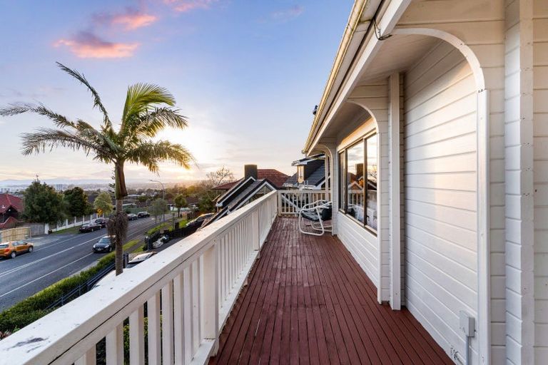 Photo of property in 20 Goodwood Drive, Goodwood Heights, Auckland, 2105