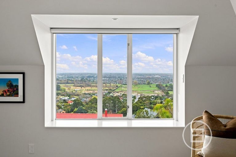 Photo of property in 1/17 Petworth Place, Westmorland, Christchurch, 8025