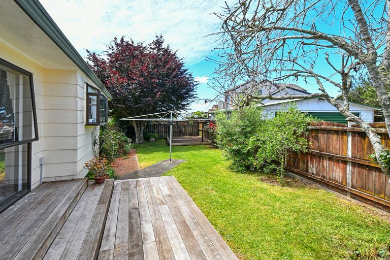 Photo of property in 15 Oakmont Place, Wattle Downs, Auckland, 2103