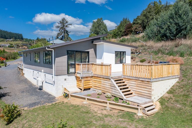 Photo of property in 12 Goodwin Street, Waihola, Milton, 9073