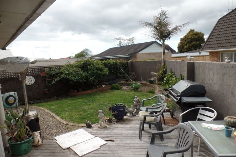 Photo of property in 37a Queen Road, Bellevue, Tauranga, 3110