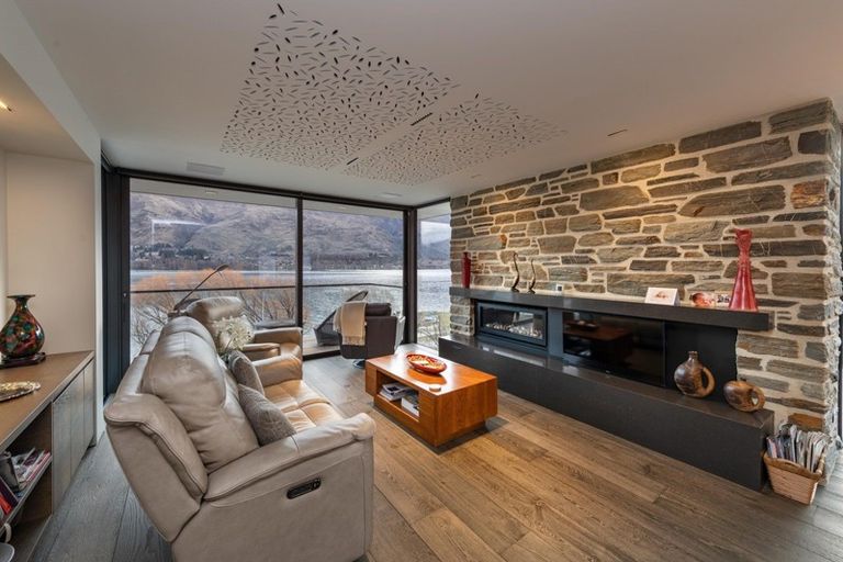 Photo of property in 4 Bay Rise, Wanaka, 9305