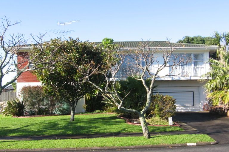 Photo of property in 3 Fratley Avenue, Farm Cove, Auckland, 2012