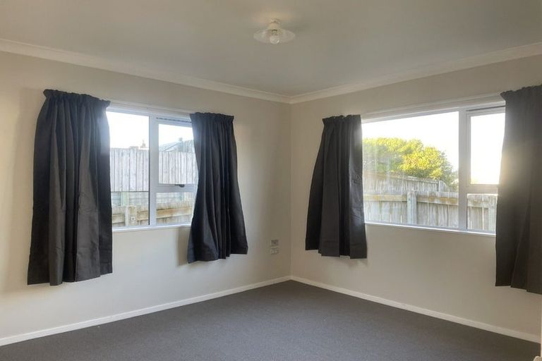 Photo of property in 10 Whenua View, Titahi Bay, Porirua, 5022