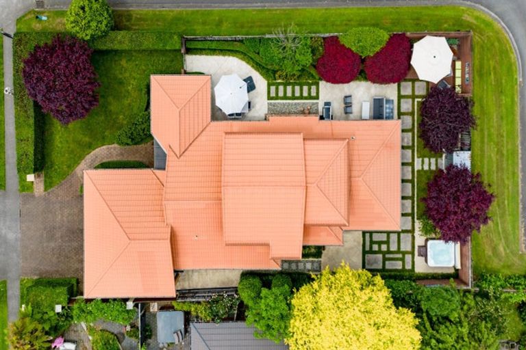 Photo of property in 22 Taylor Street, Cambridge, 3434