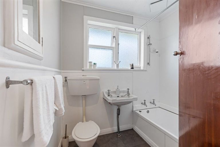 Photo of property in 32 Cardiff Street, Awapuni, Palmerston North, 4412