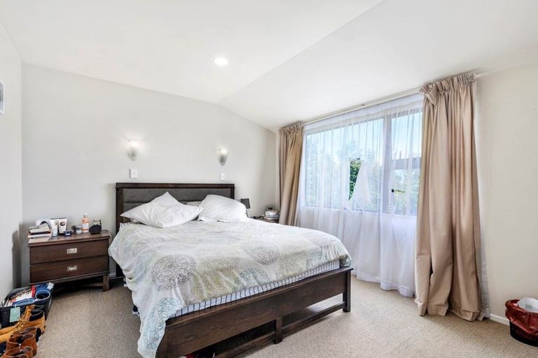 Photo of property in 20 Holt Avenue, Torbay, Auckland, 0630