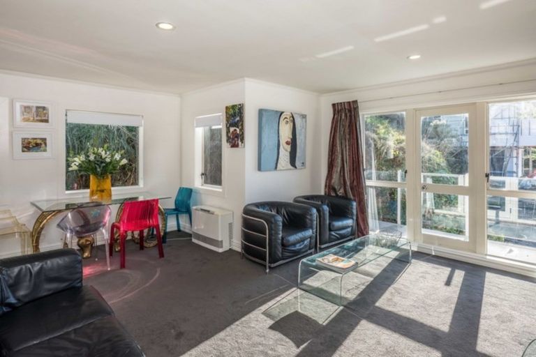 Photo of property in 4/14c Glenmore Street, Thorndon, Wellington, 6011