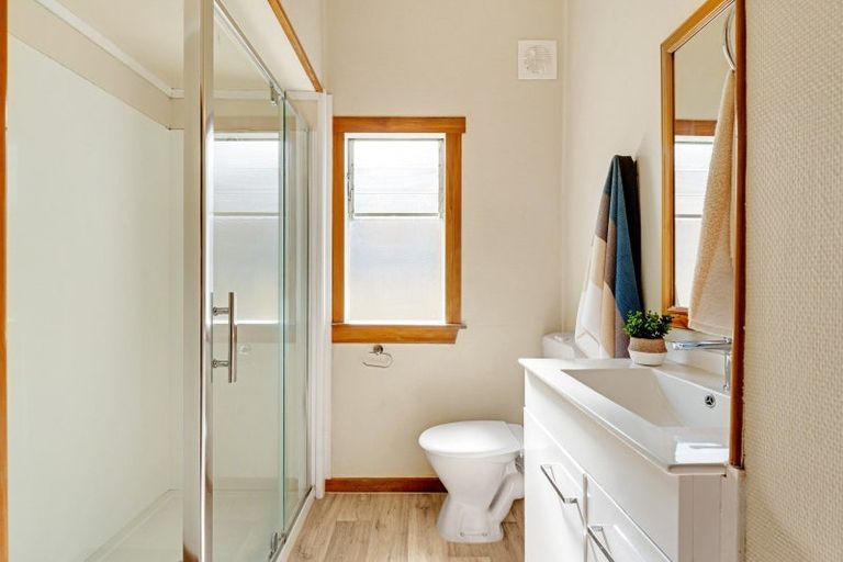 Photo of property in 49 Tawa Road, One Tree Hill, Auckland, 1061