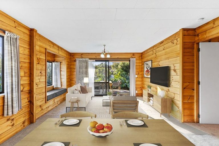 Photo of property in 10 Eastern Beach Road, Eastern Beach, Auckland, 2012