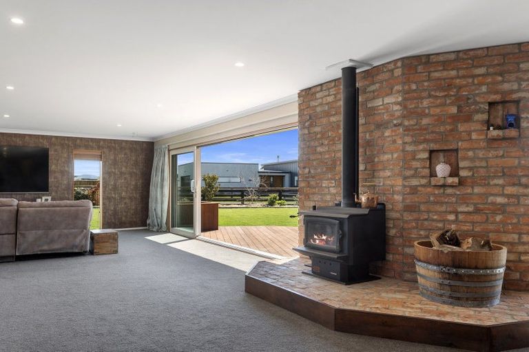 Photo of property in 8 Pukeko Way, Amberley, 7410