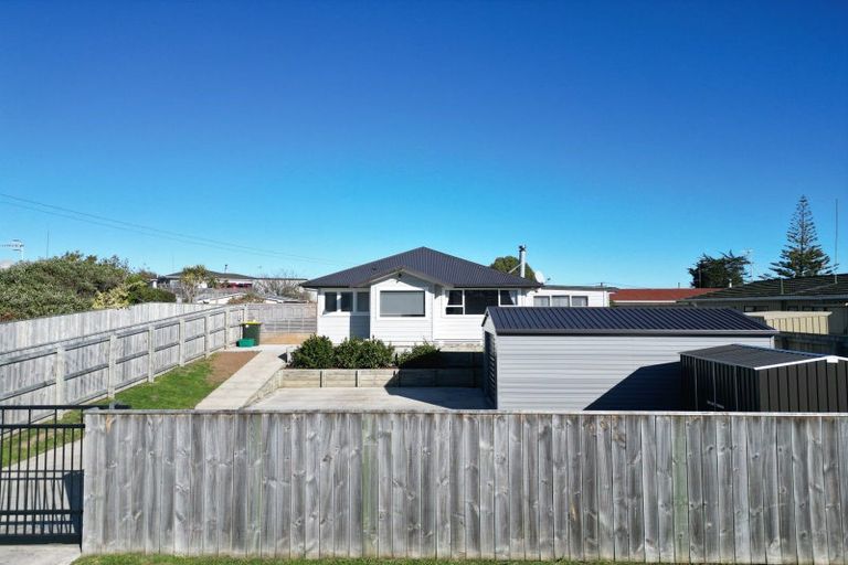 Photo of property in 18 Seabury Avenue, Foxton Beach, Foxton, 4815
